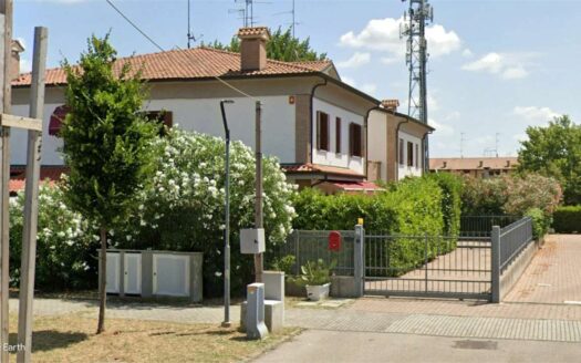 Via domenico modugno, 25 Cento (FE)